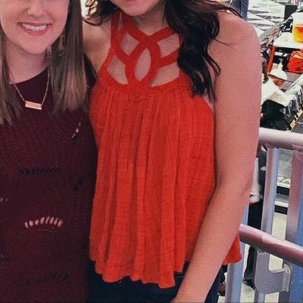 Cutout red tank